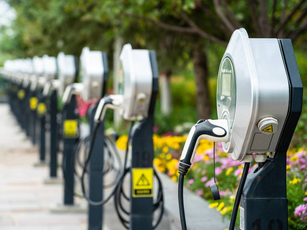 Araç Şarj İstasyonları